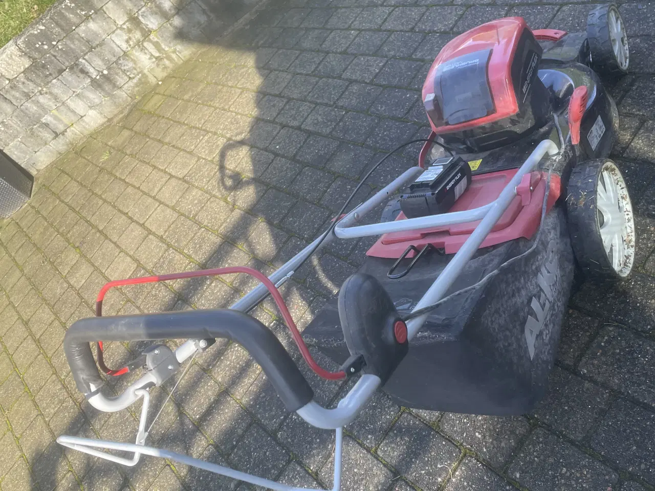 Billede 5 - Sælger en AL-KO batteridrevet plæneklipper på 36 v