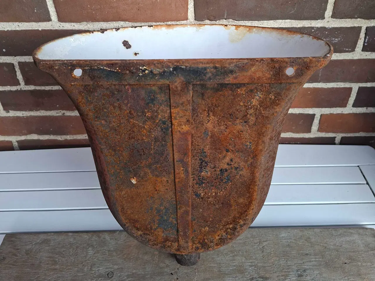 Billede 4 - Gammel metalvask med emalje