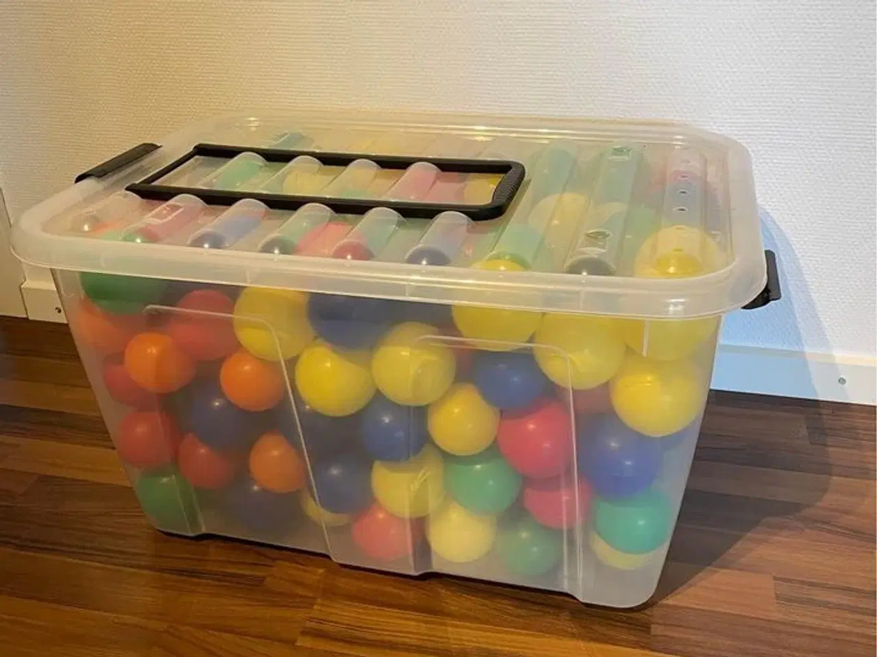 Billede 3 - Legebolde i forskellige farver