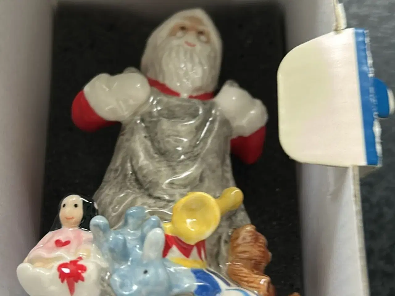 Billede 3 - Royal  års nisse 2018