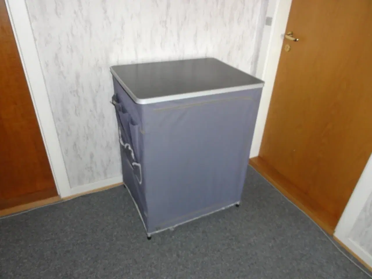 Billede 2 - Camping skab