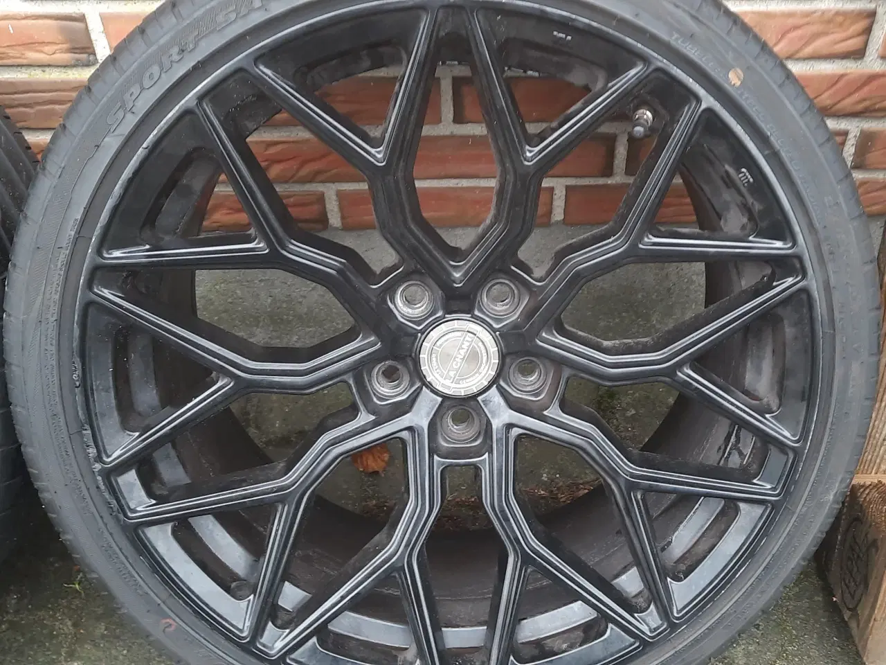 Billede 5 - Flotte sorte 19" tyske La Chanti fælge og gode dæk