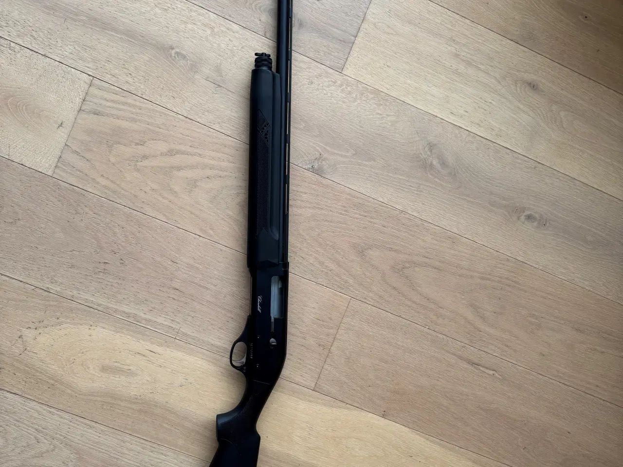 Billede 1 - Churchill Halvautomat LINKS