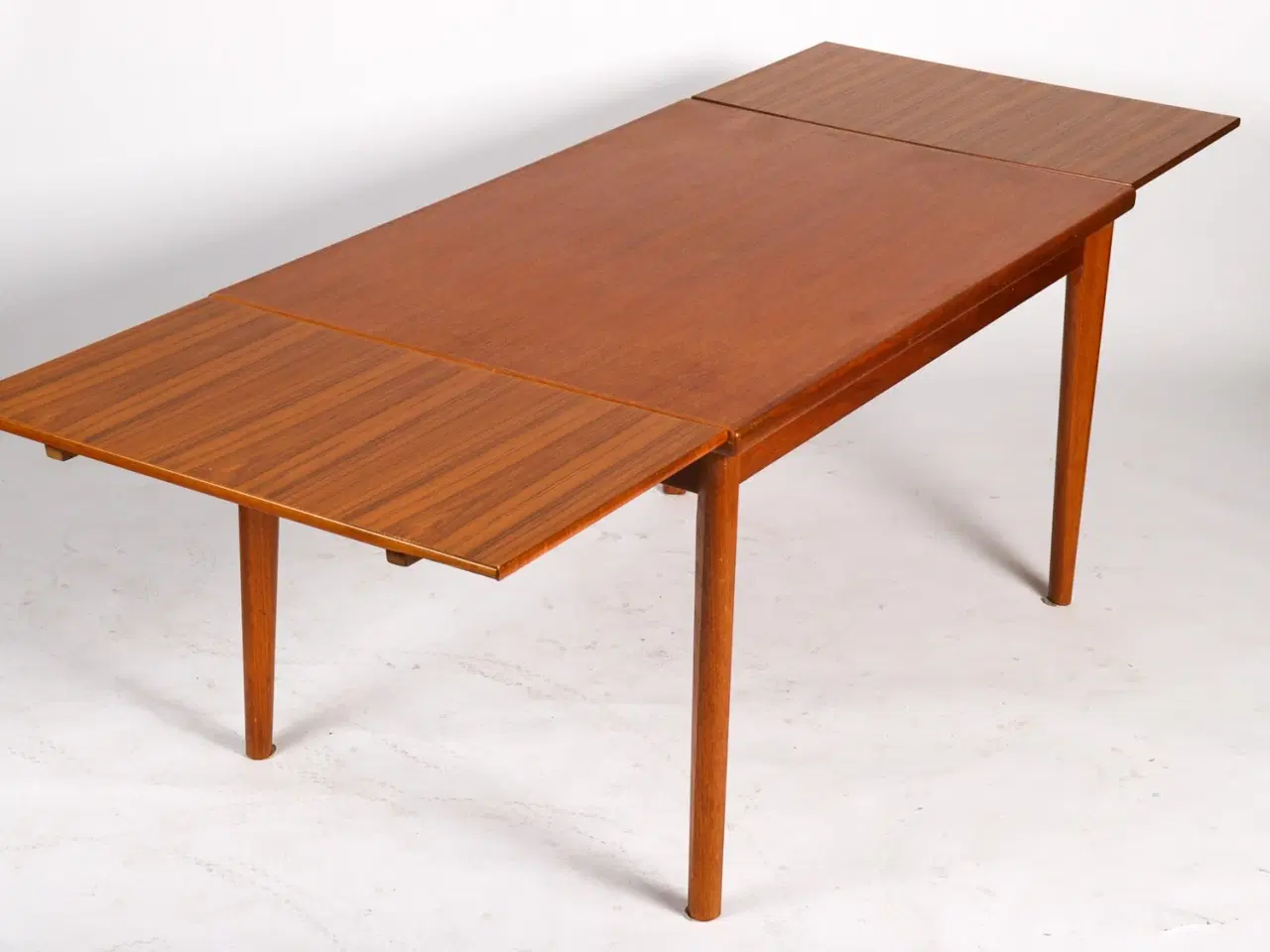 Billede 2 - Spisebord af teaktræ