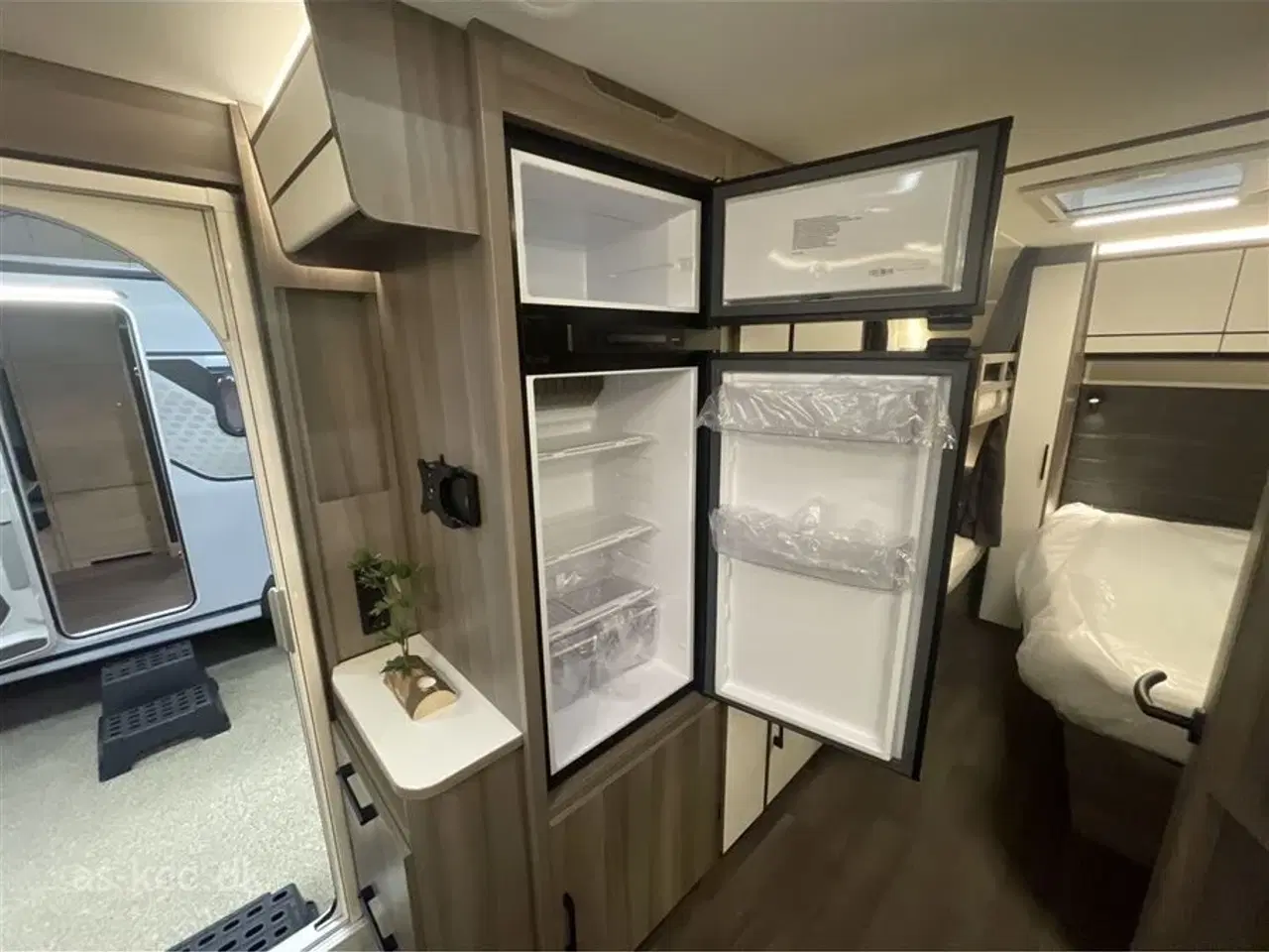 Billede 6 - 2026 - Kabe Estate 560 GLE B14