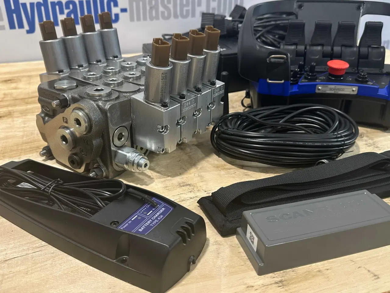 Billede 3 - Walvoil DPX050 4 sektioner fjernbetjening Scanreco