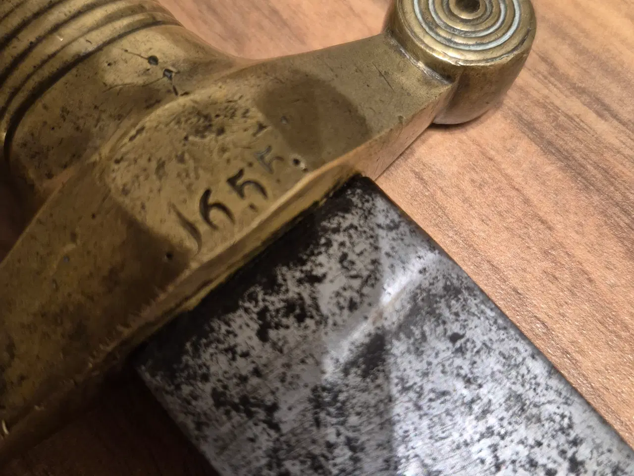 Billede 6 - Dansk fodfolks sidesværd - Gravkors fra 1848 -1864