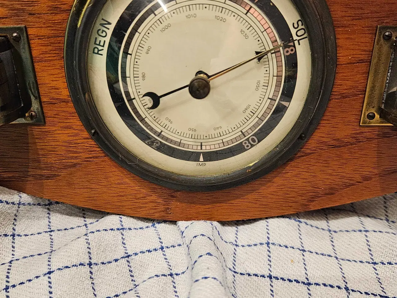 Billede 2 - Dette er et vintage barometer i træ, som måler luf