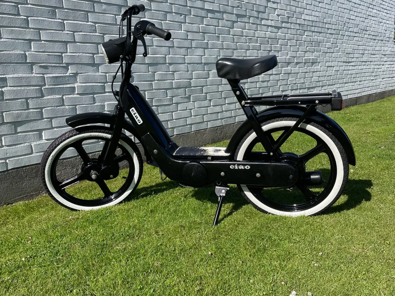 Billede 1 - Ciao nyrenoveret flot stand