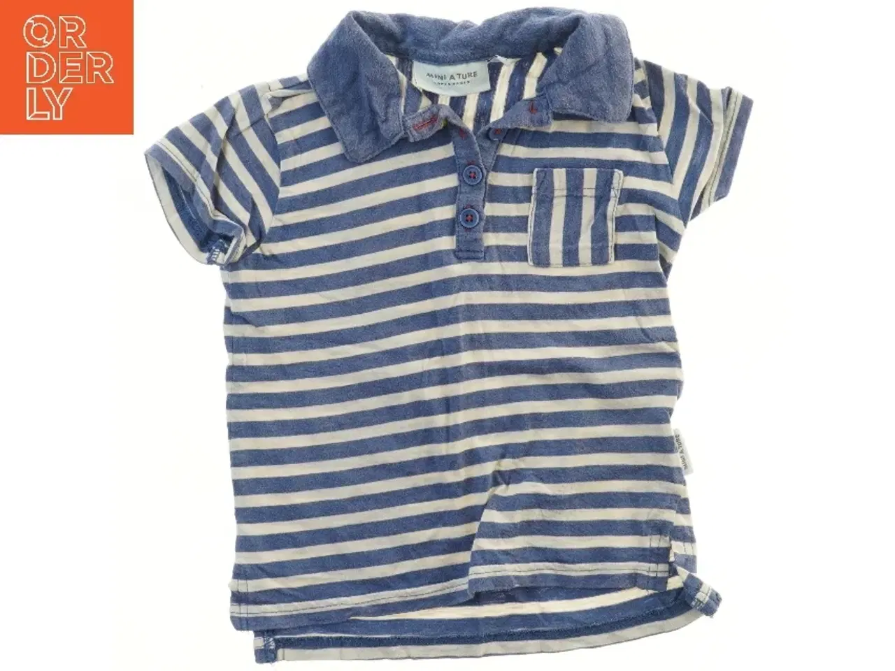 Billede 1 - Børne T-shirt med blå og hvide striber fra Mini A Ture (str. 110)