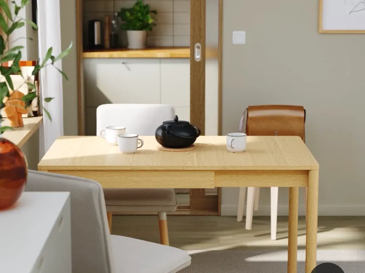 Billede 5 - Udtræks spisebord i egetræsfiner