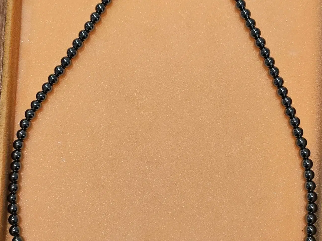 Billede 1 - Flot halskæde i blodsten