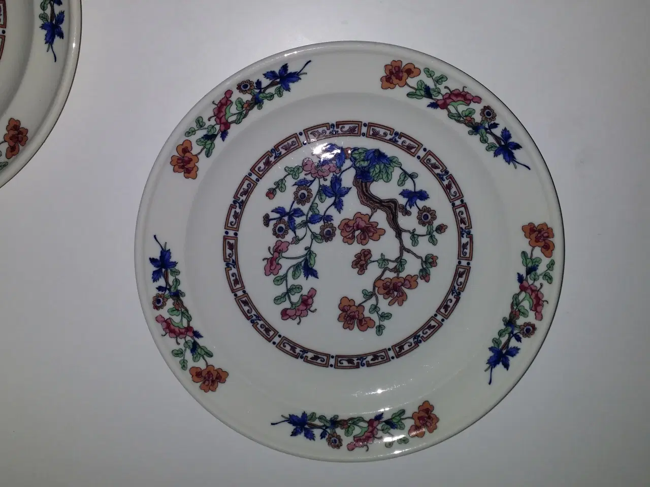 Billede 2 - Tallerkener		