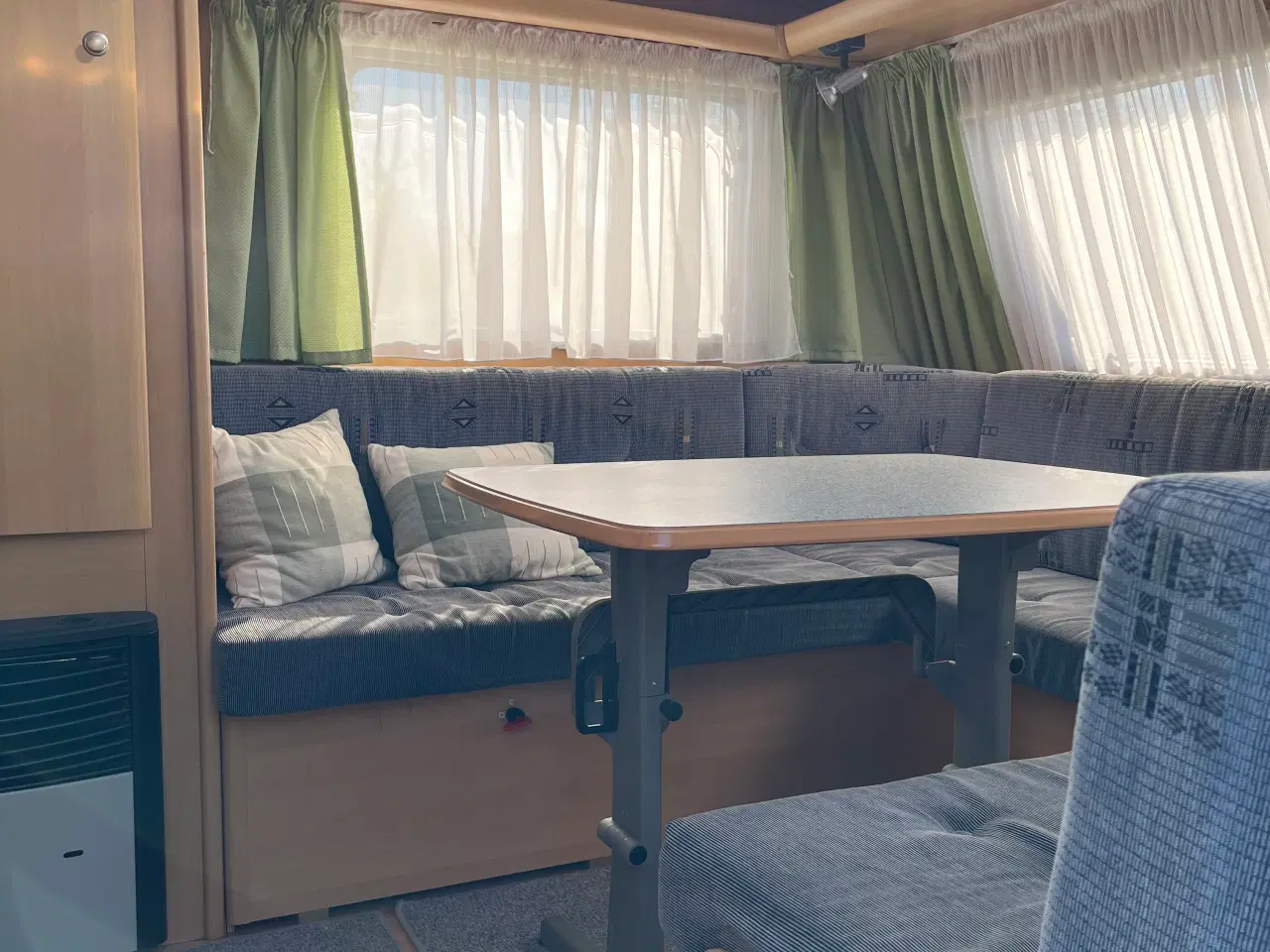 Billede 6 - Campingvogn med køjer