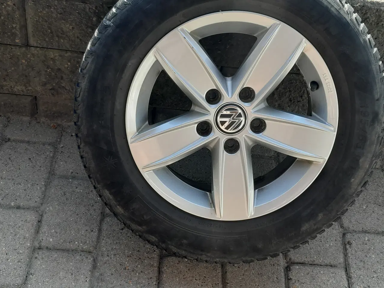 Billede 1 - Originale VW fælge med Michelin vinterdæk