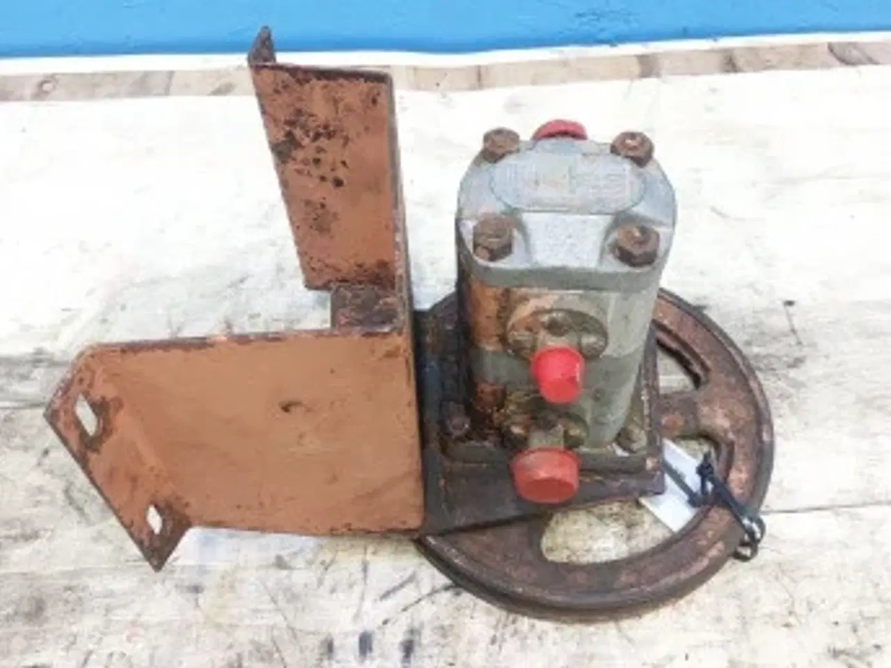 Billede 4 - Dronningborg D1200 Olie pump og remskive 28711177