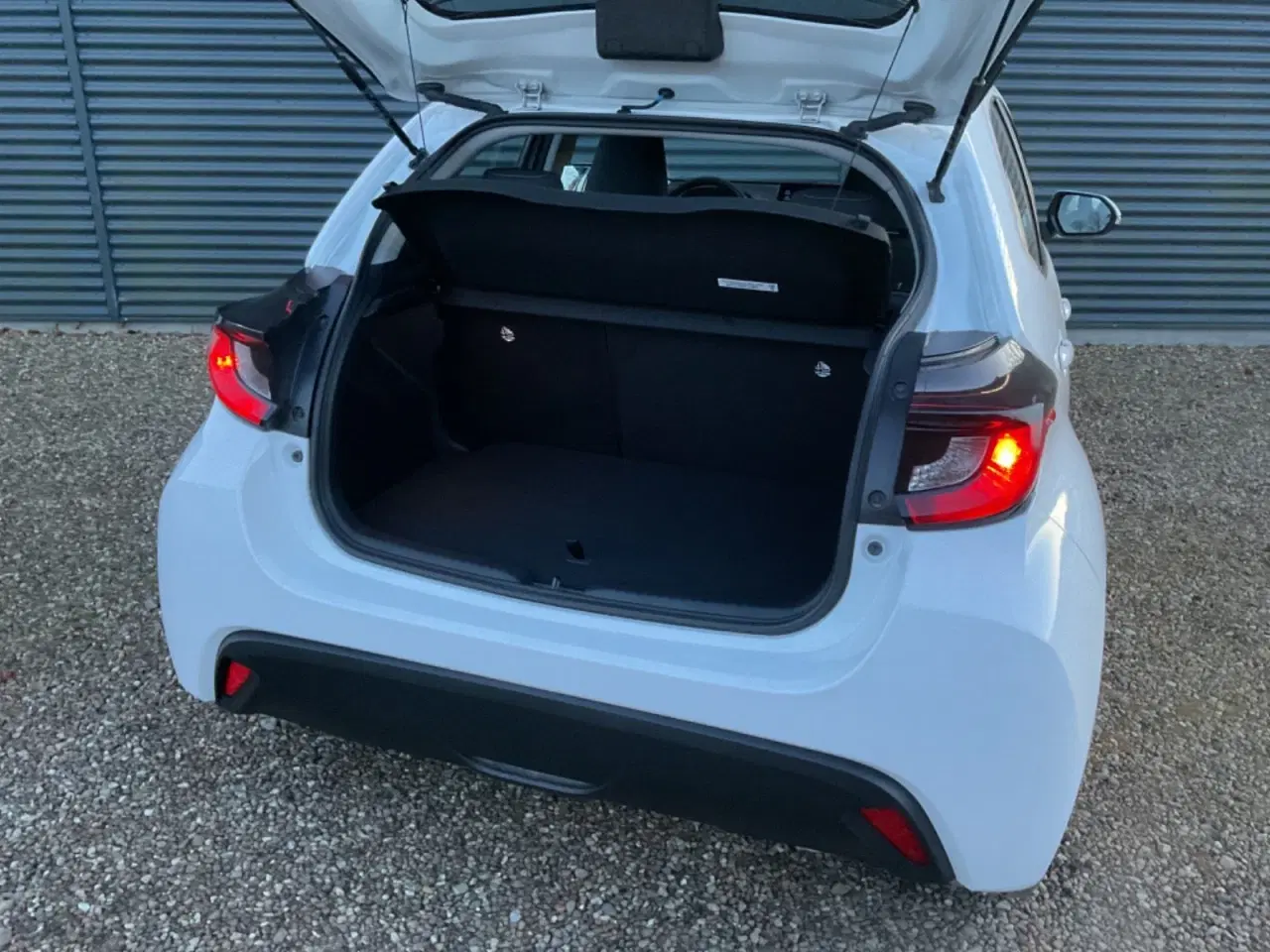 Billede 16 - Toyota Yaris 1,5 Hybrid Active e-CVT