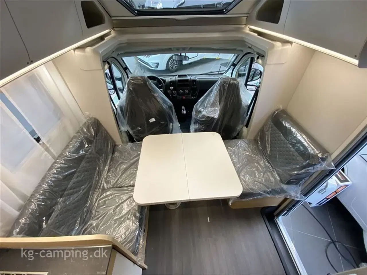 Billede 13 - 2023 - Adria Coral AXESS 650 DL   NY Adria Coral Axess 650 – 2023 | Moderne, Rummelig og Køreklar!