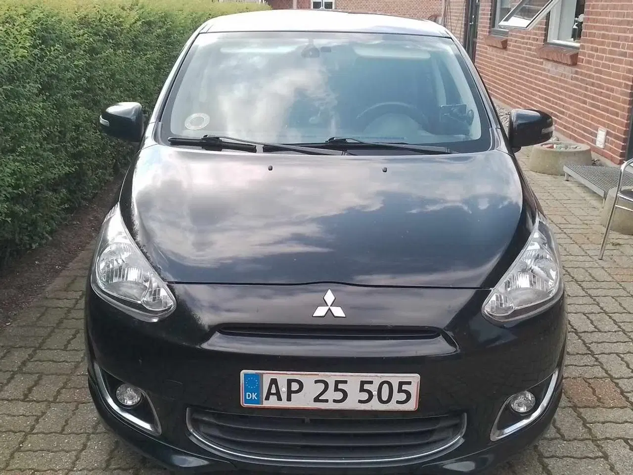 Billede 1 - Mitsubishi Space Star 1,2 Black & White Edition 