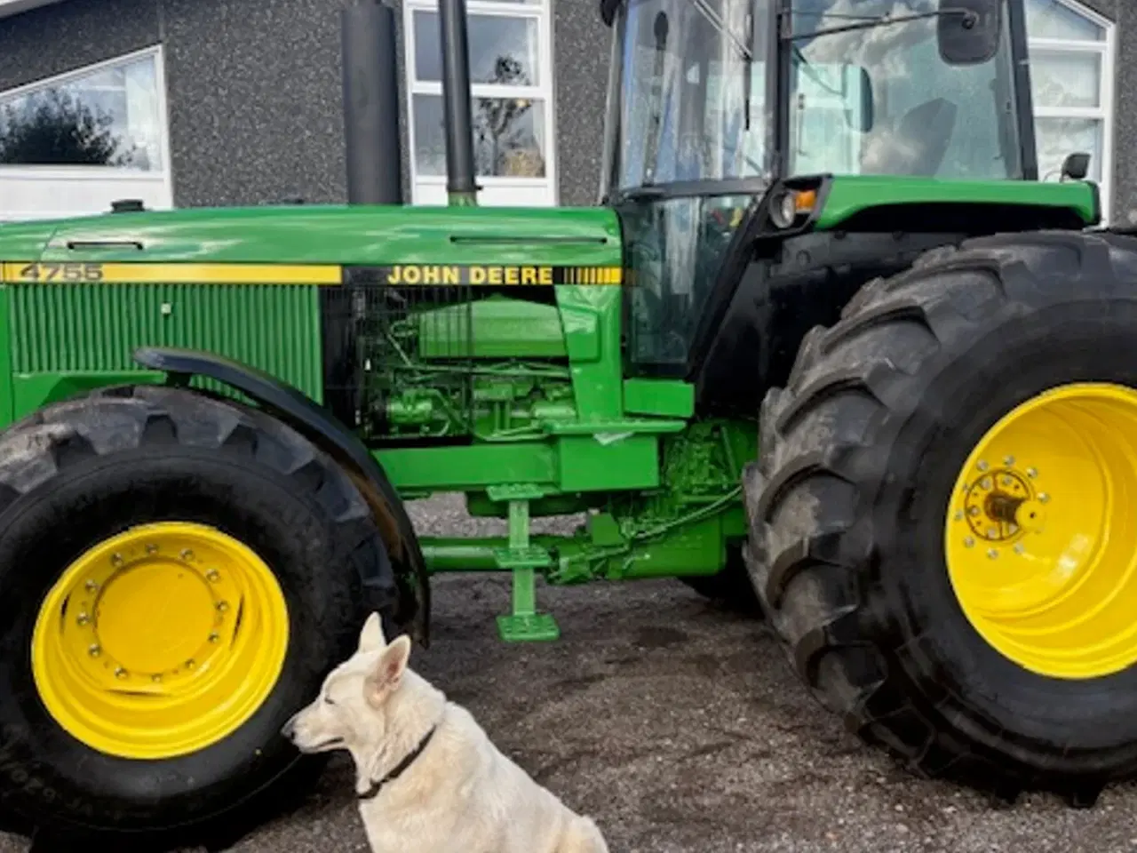 Billede 2 - John Deere 4755 MED FRONTLIFT, LUFTANLÆG, NYE DÆK FOR