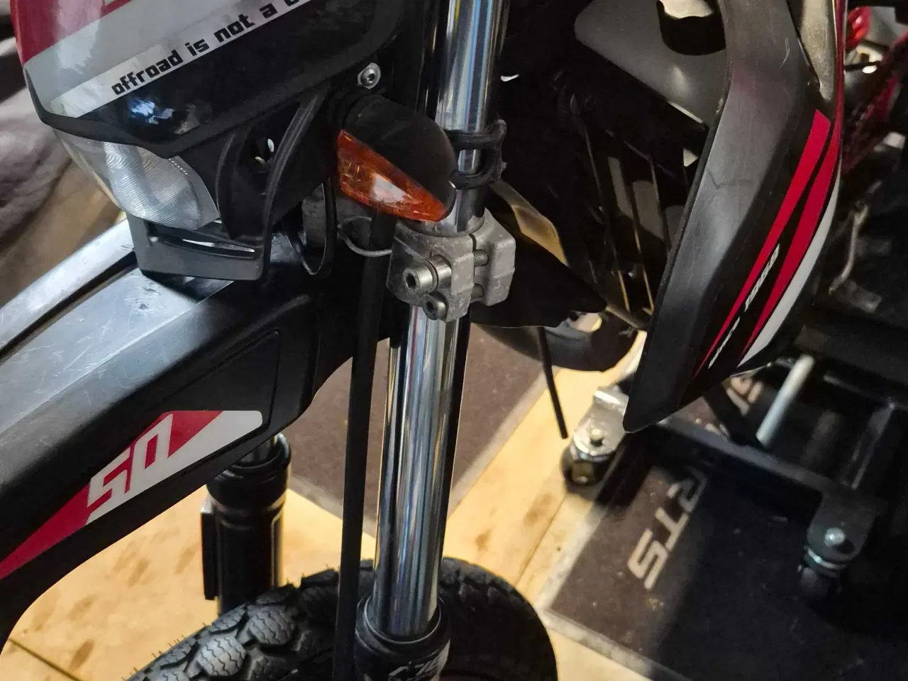 Billede 4 - Hvad skal min FANTIC MOTARD 45knallert KOSTE ??