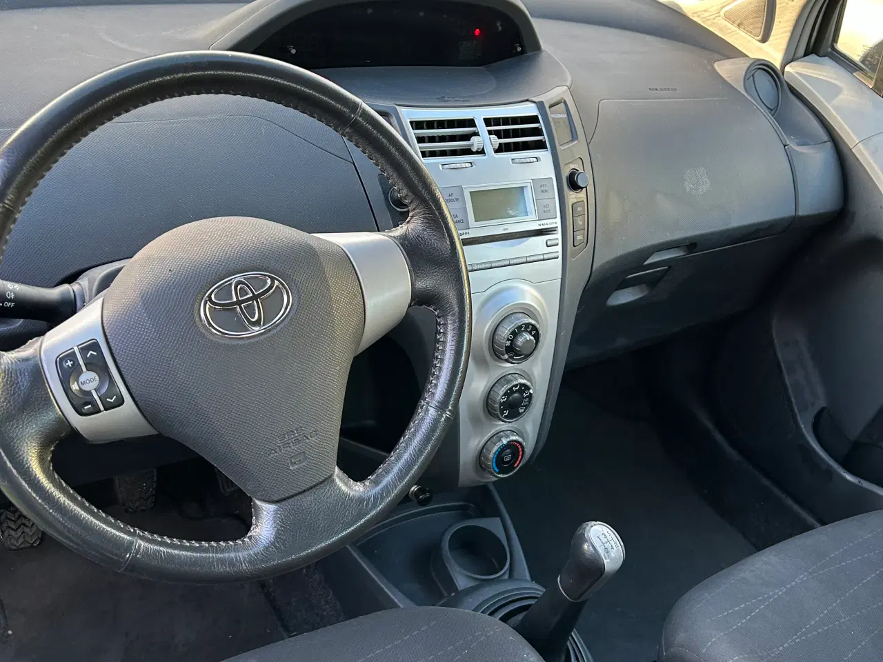 Billede 5 - Toyota Yaris benzin