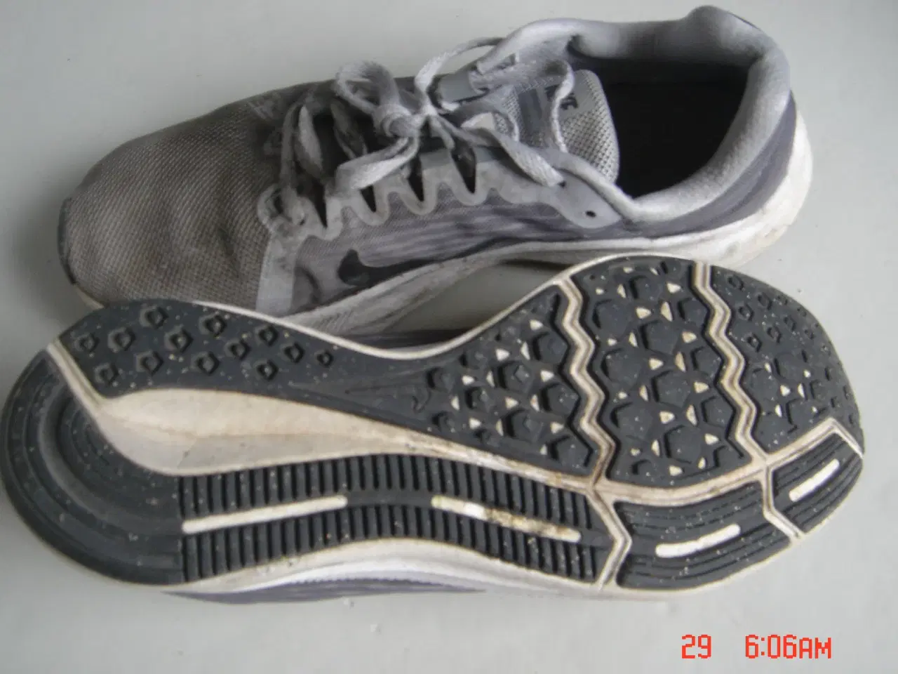 Billede 6 - 2 par ens Nike sko