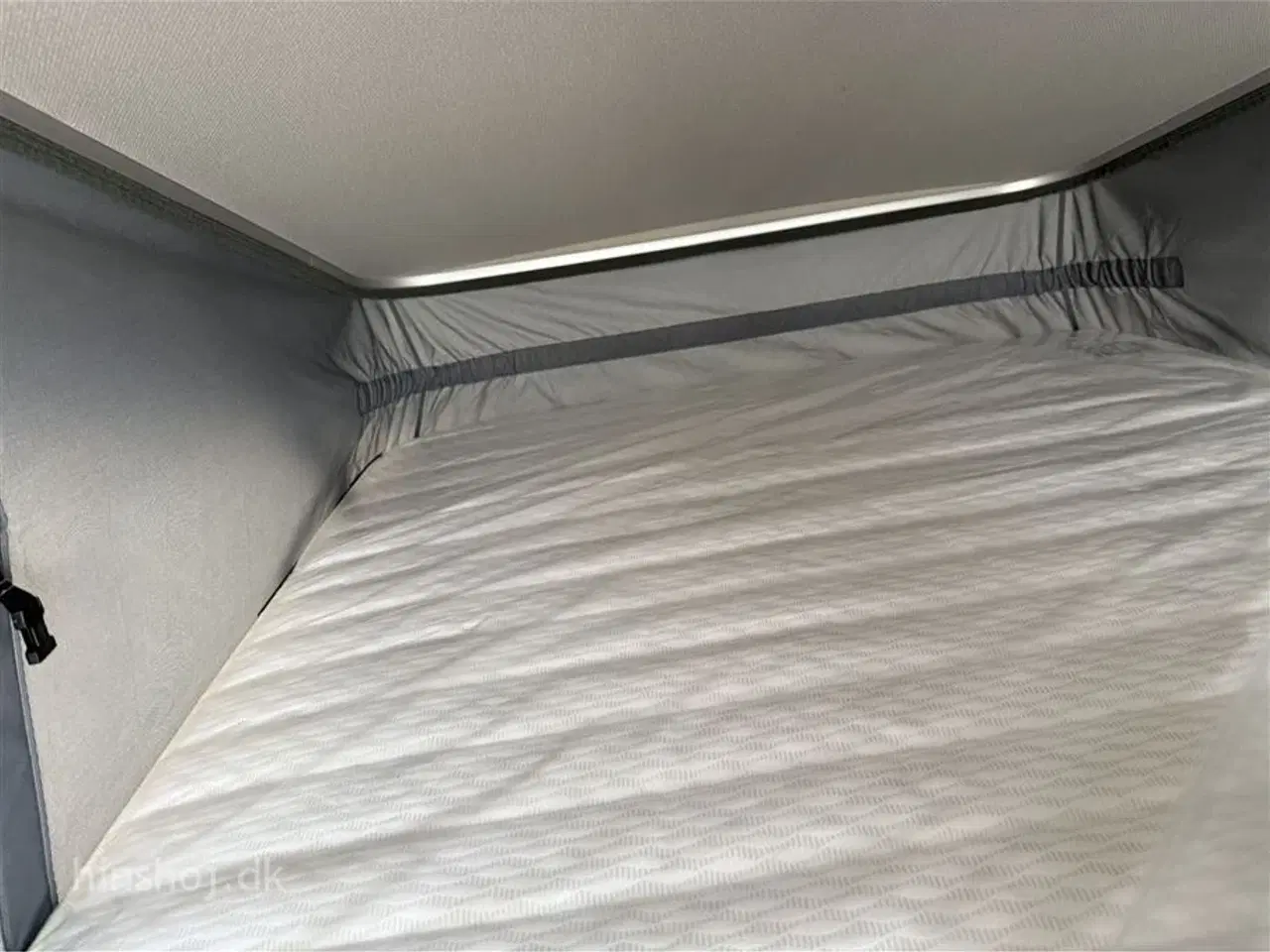 Billede 6 - 2026 - Eriba Touring 620 Legend kult vogn fra Eriba med sovetag fra Hinshøj Caravan