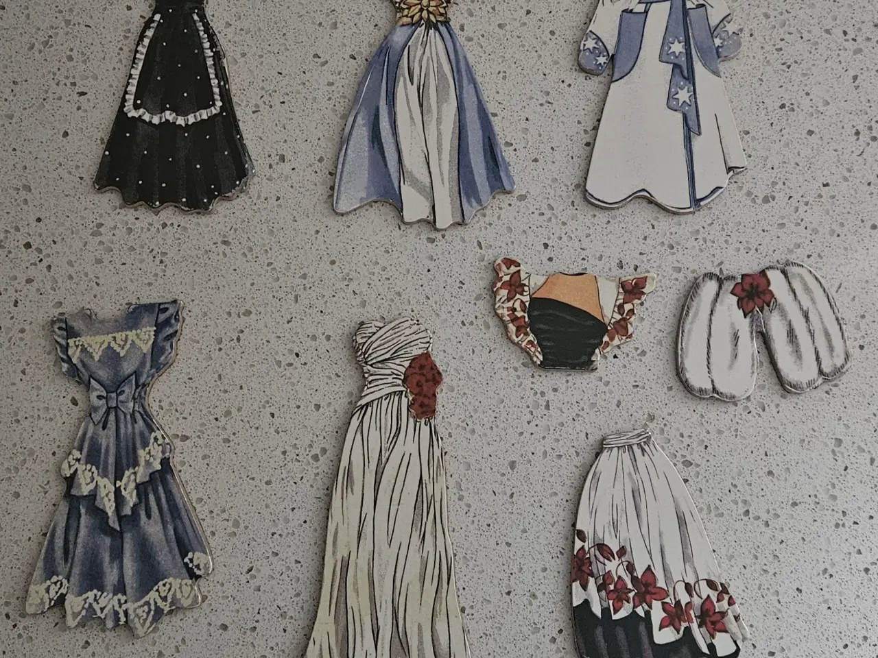 Billede 3 - Påklædningsdukke