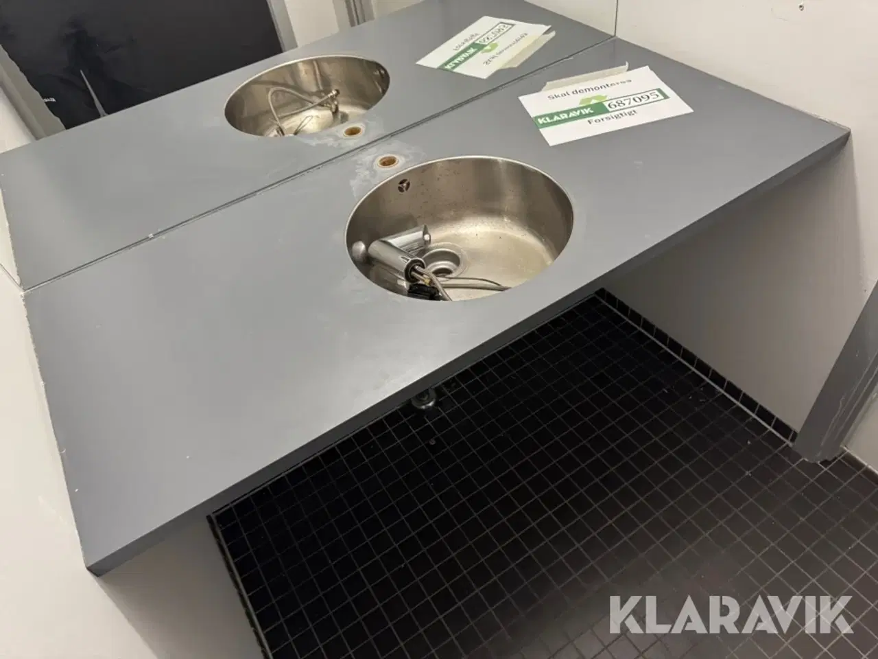 Billede 3 - Bordplade med håndvask