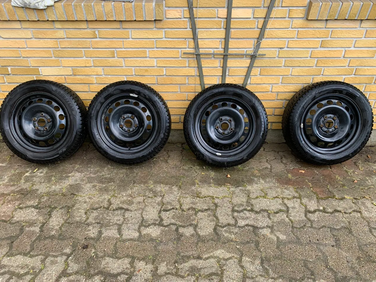 Billede 1 - Vinterhjul 205/55 R16 til Skoda VW m.fl