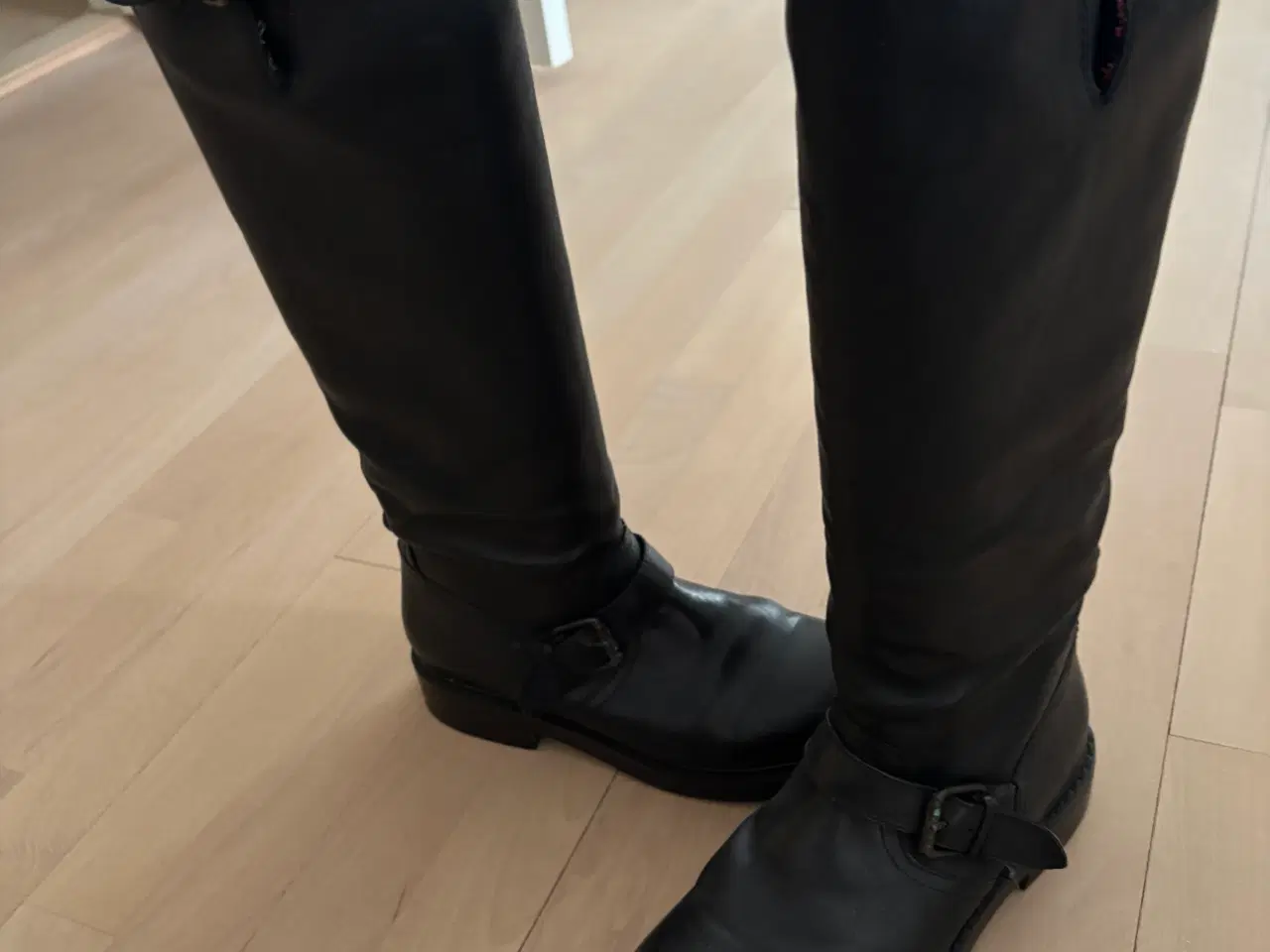 Billede 1 - Støvler - skind