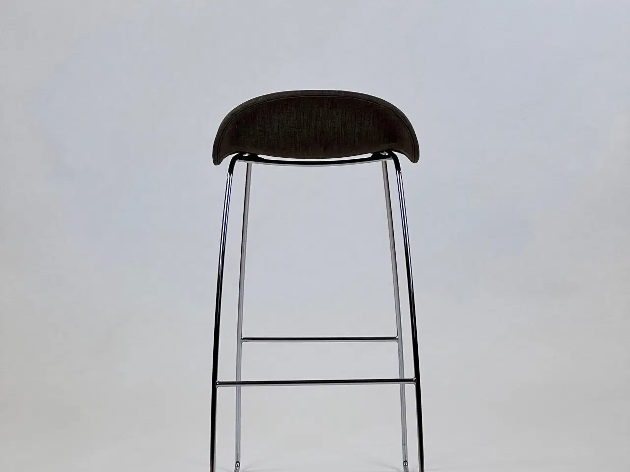Billede 6 - GUBI | 33 Barstol - Sledge Base - Nypolstret