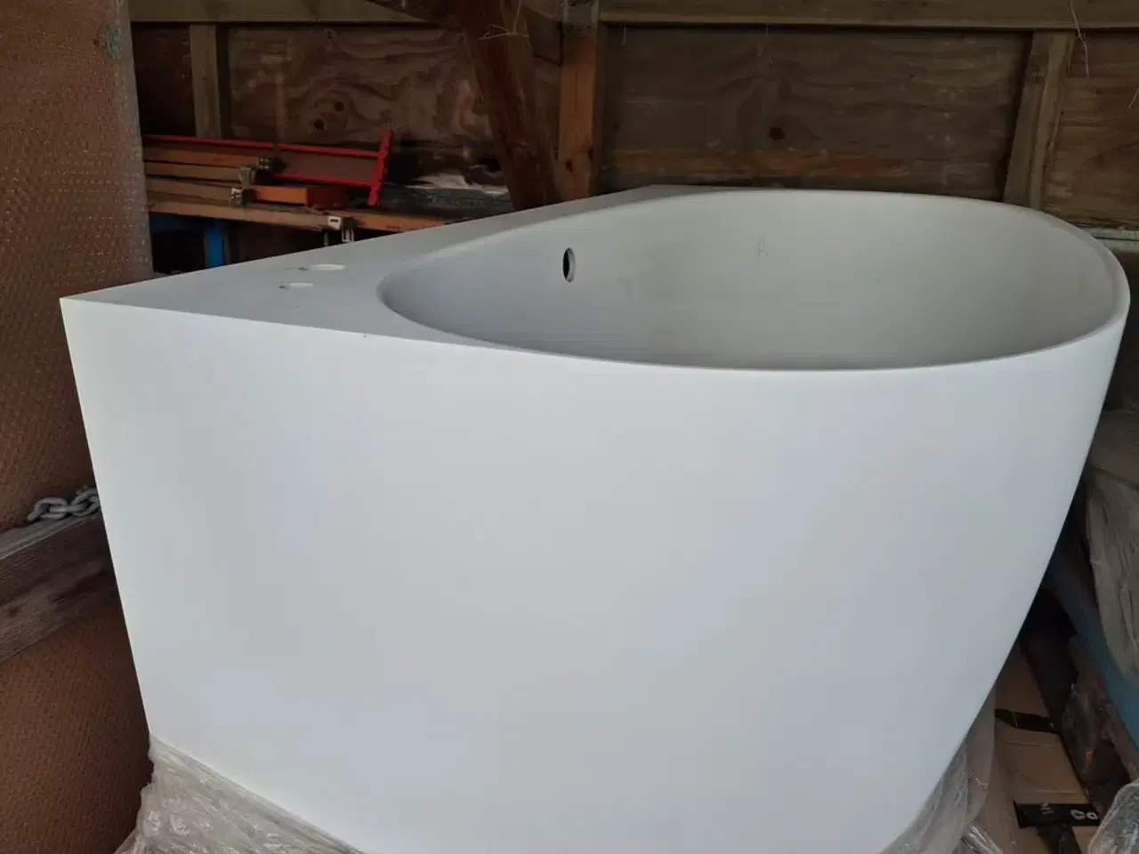 Billede 2 - Back-To-Wall Hvidt badekar STRØMBERG