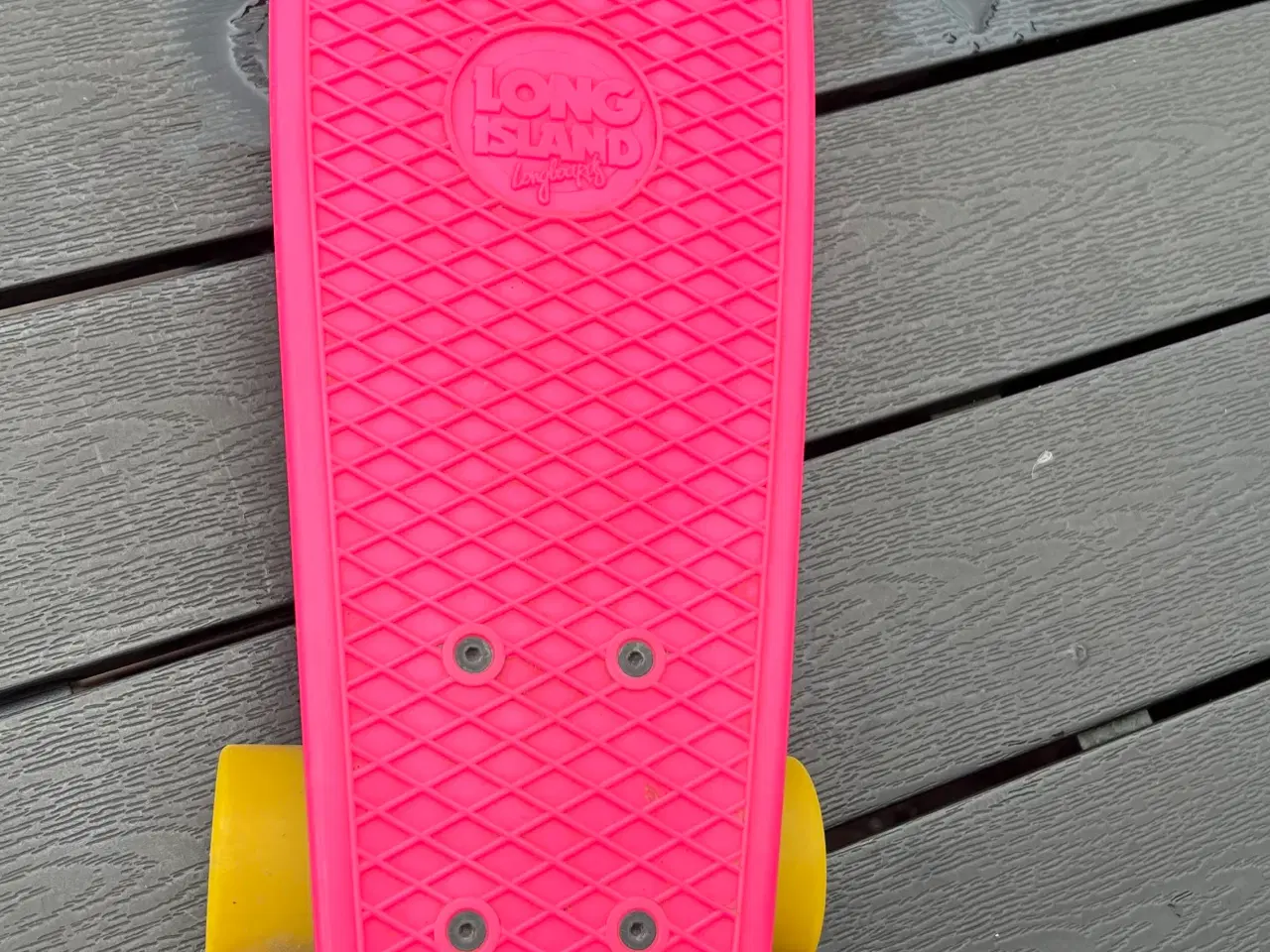 Billede 1 - Long Island skateboard – pink/gul – næsten som ny