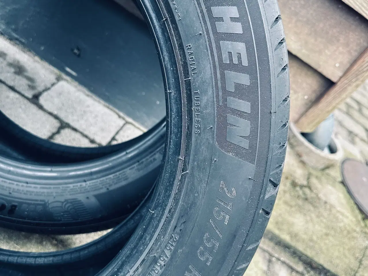 Billede 4 - Michelin sommerdæk, str. 215/55 R17