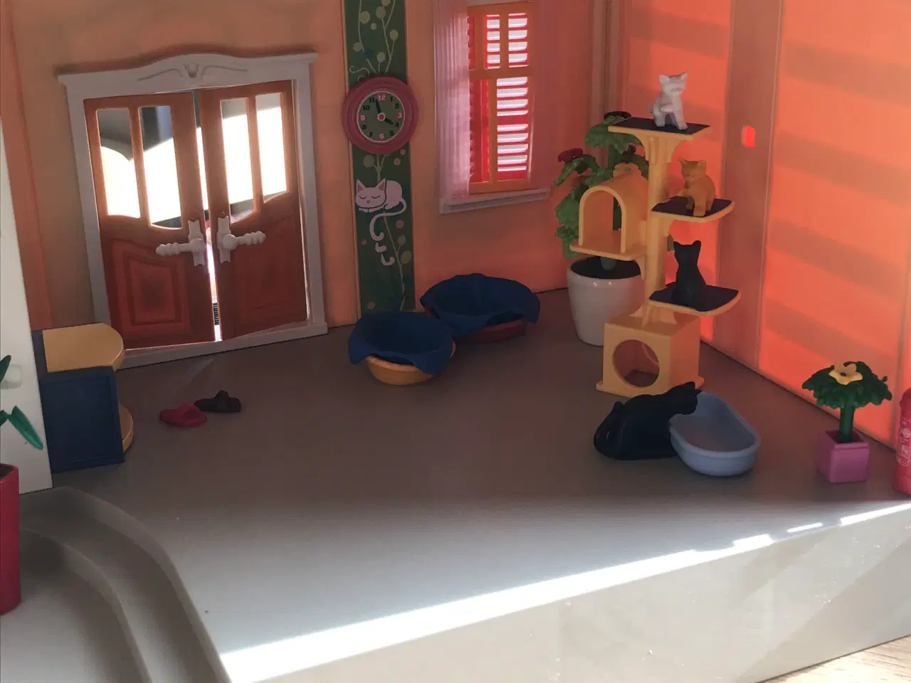 Billede 3 - Stort dukkehus 