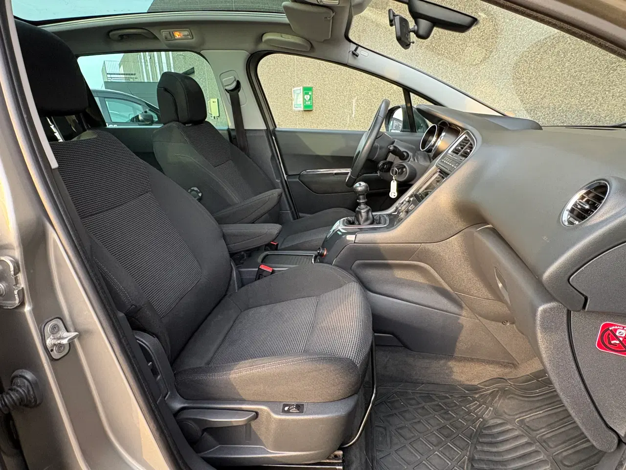 Billede 9 - Pæn og velkørende 7 Personers bil - Nysynet i 2026