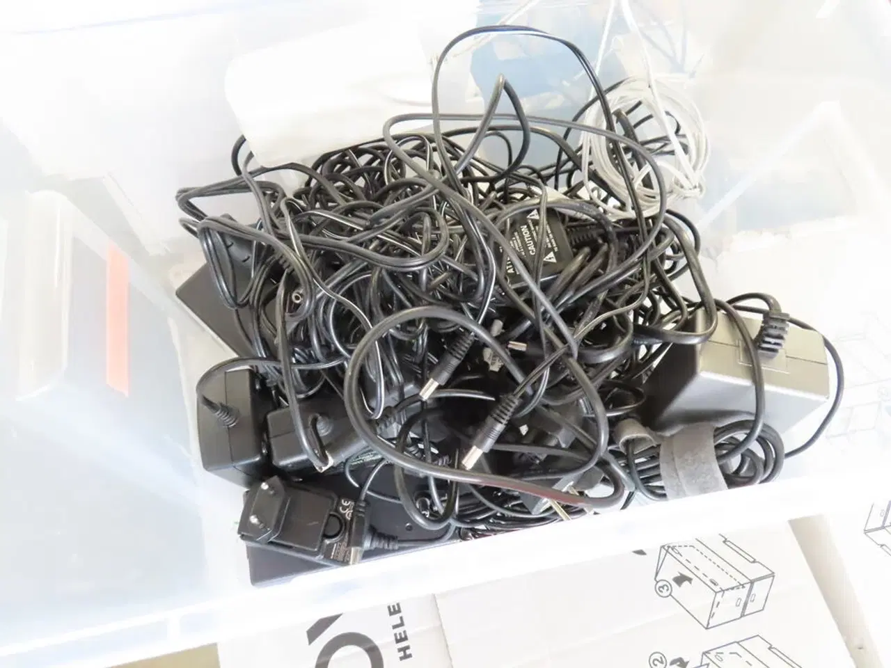 Billede 32 - Palle med rester fra TC ELECTRONIC