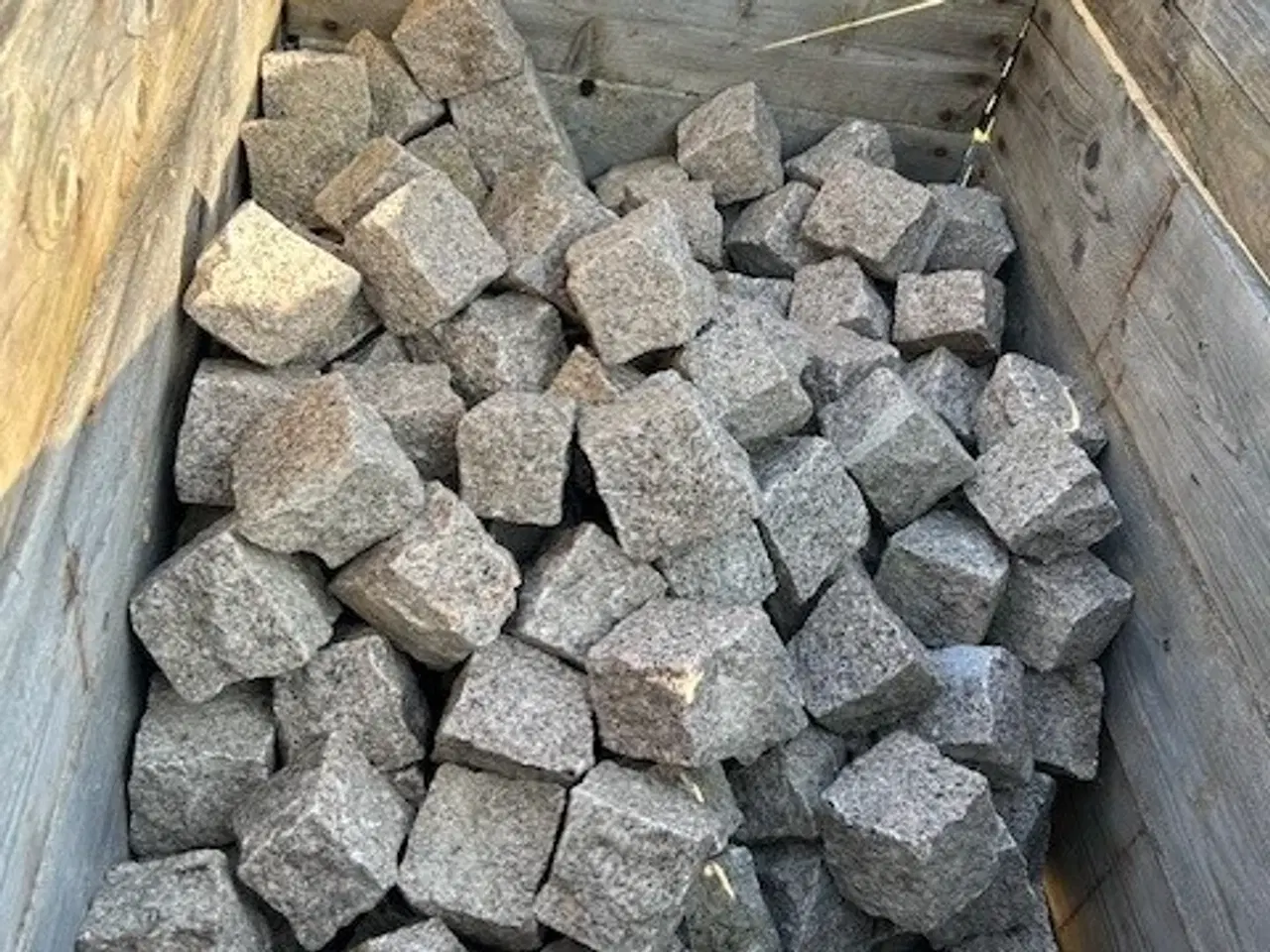 Billede 1 - Chaussésten rødgrå granit 9x9x9 cm