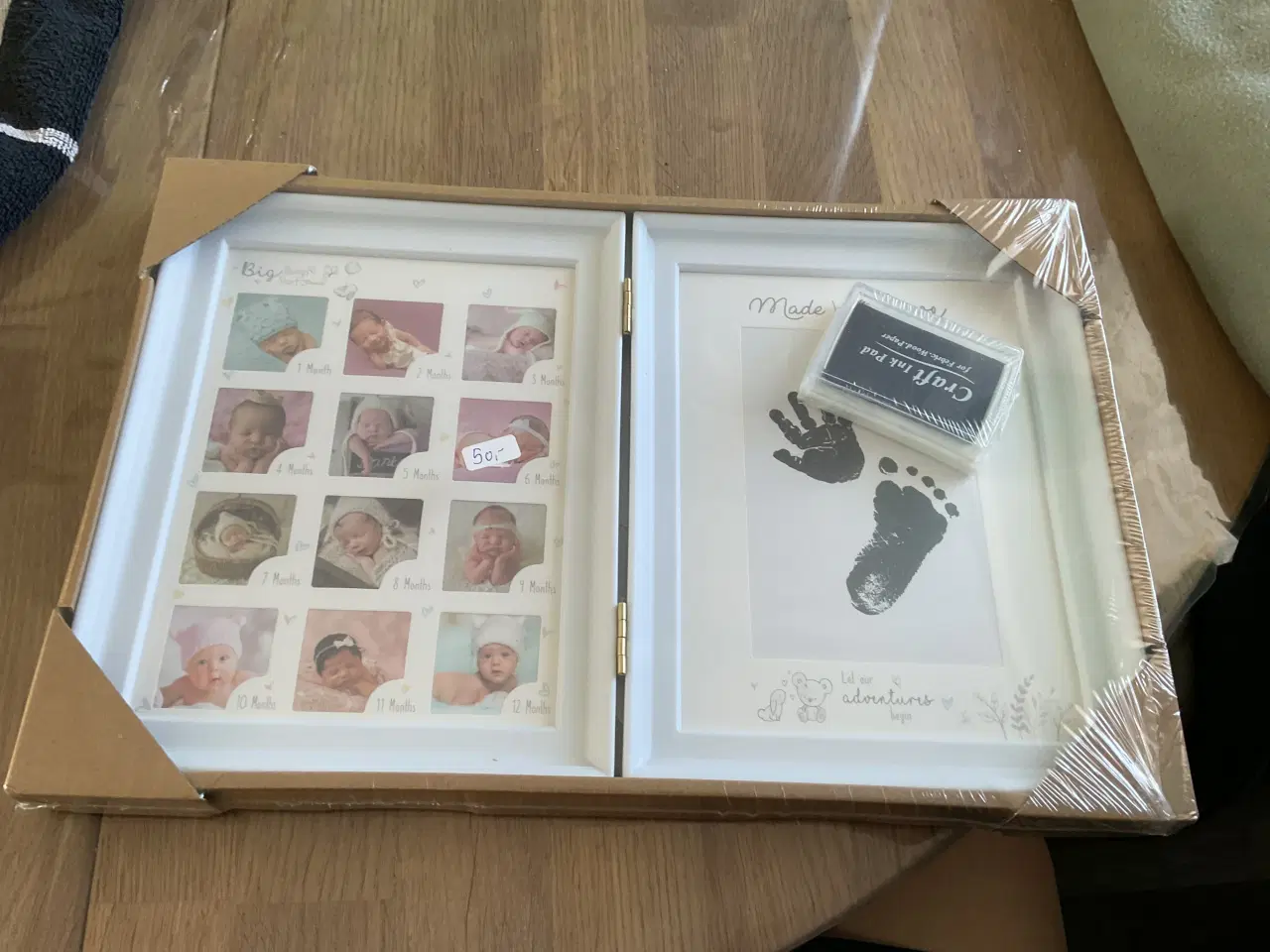 Billede 1 - Billedramme/bog med hånd/fod aftryk 