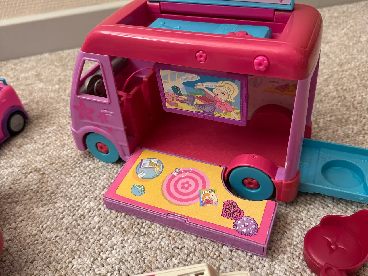 Billede 4 - Polly Pocket Legetøjssæt inkl. biler og tilbehør
