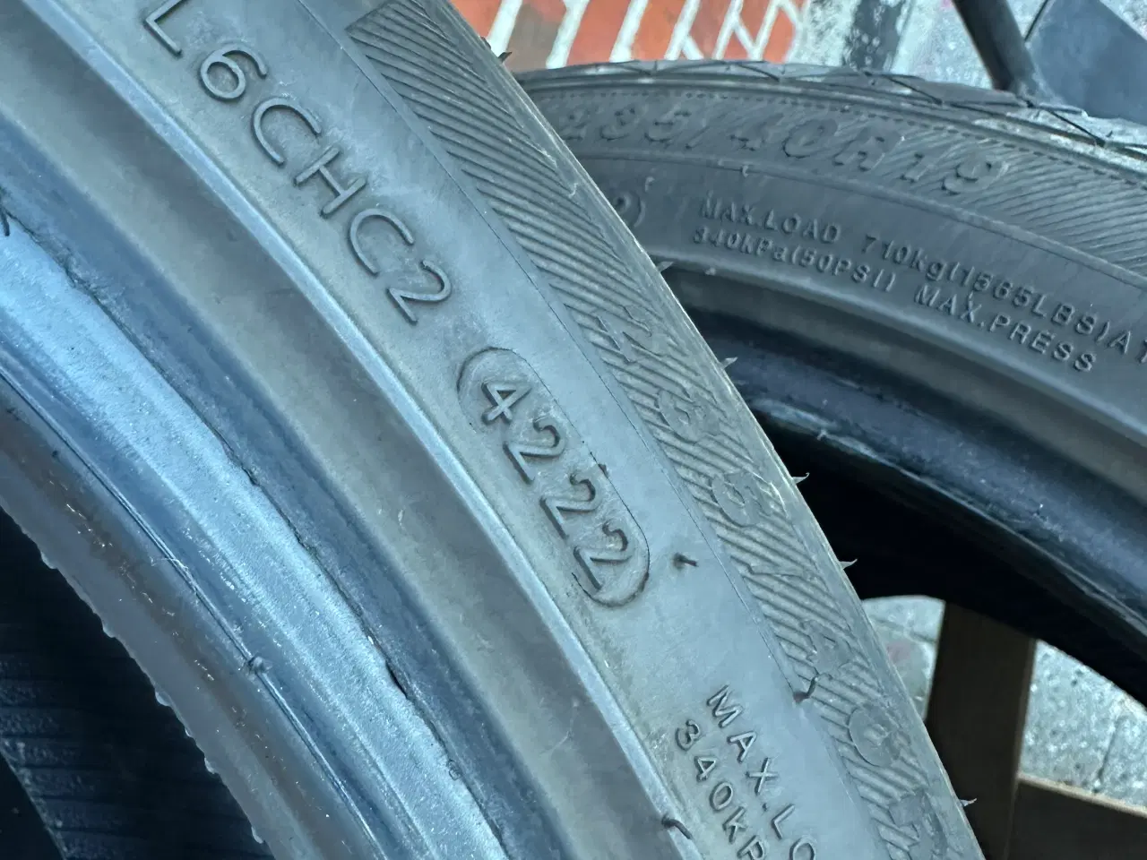 Billede 6 - Dæk 235/40-19