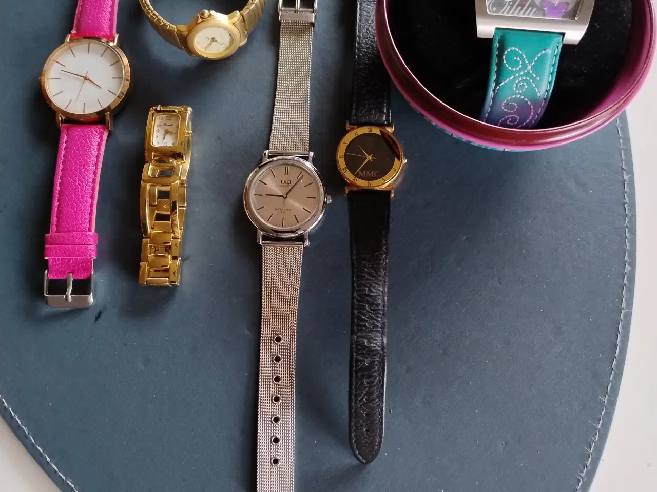 Billede 1 - oprydningssalg af dameure