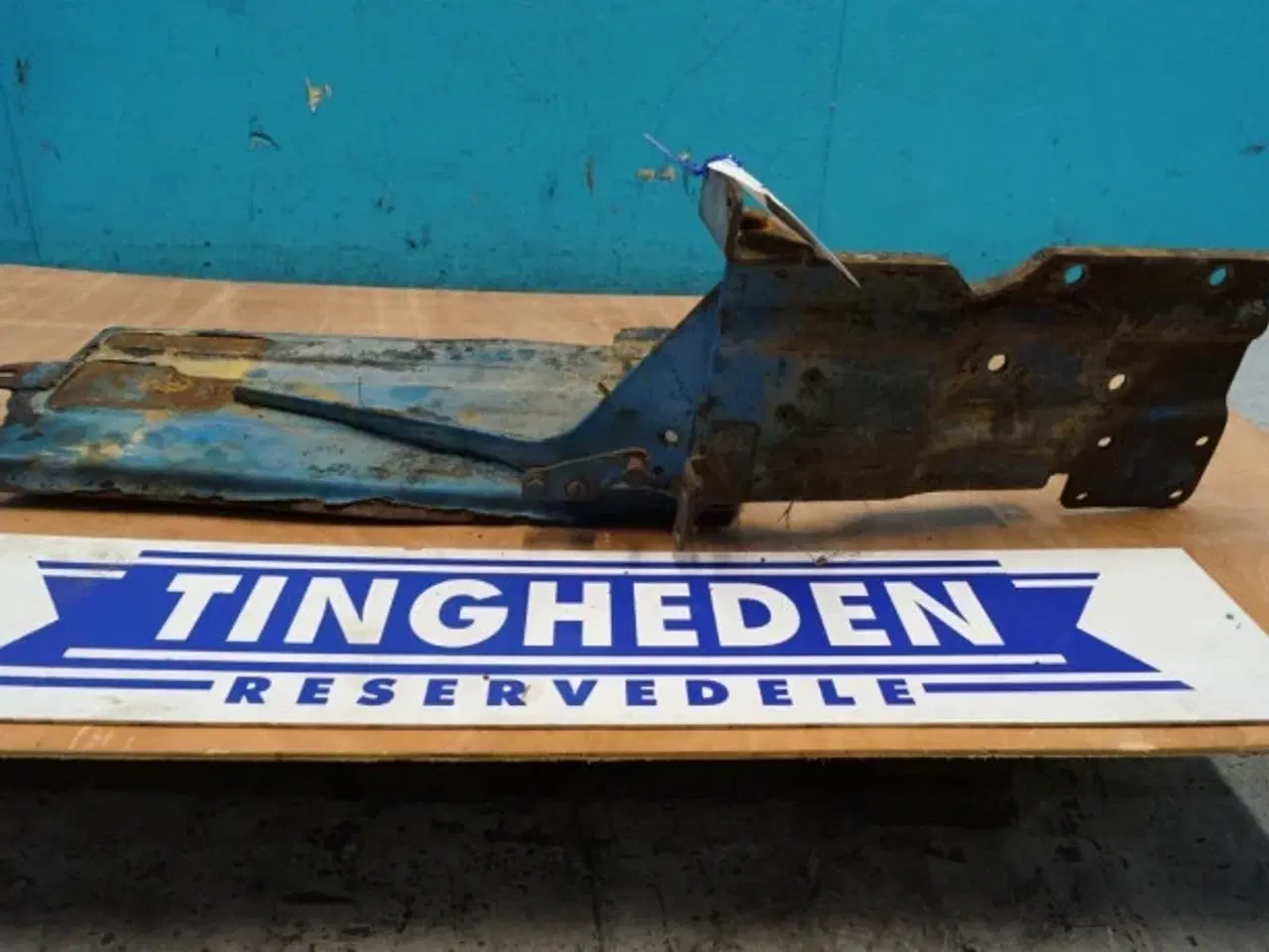 Billede 4 - Ford 4000 Batterikasse