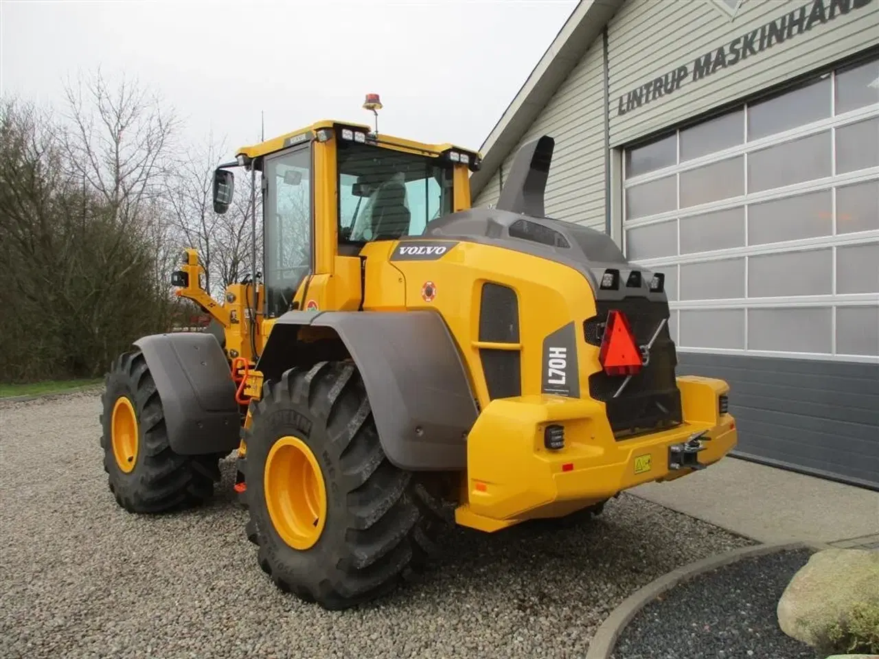 Billede 18 - Volvo L 70 H H2 BEMÆRK MED GARANTI FRA VOLVO FREM TIL DEN 26.11.2026. AGRICULTURE DK-maskine med lang arm, Co-Pilot & med 750mm Michelin MEGA X BIB hjul.