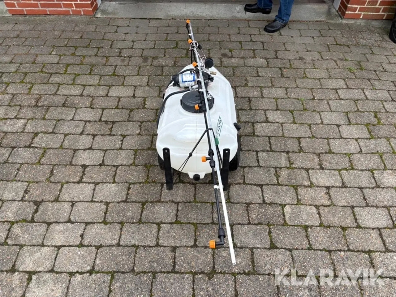 Billede 4 - Havesprøjte Rugid med spredebom & hjul