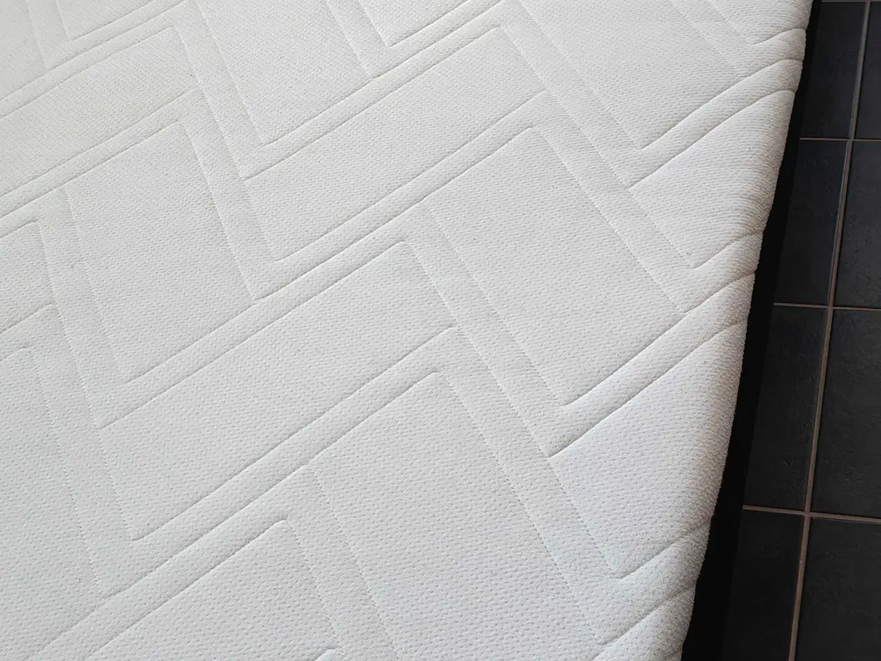 Billede 11 - Rigtig fin dobbelt seng sælges 