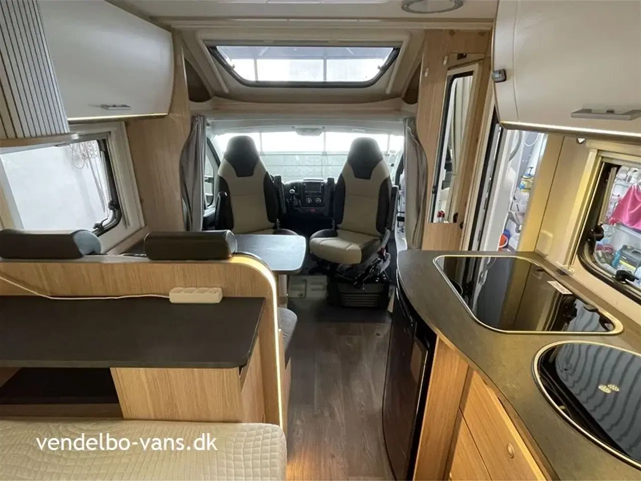 Billede 3 - 2019 - SunLight T 58   Nem og handy under 6 meter længde