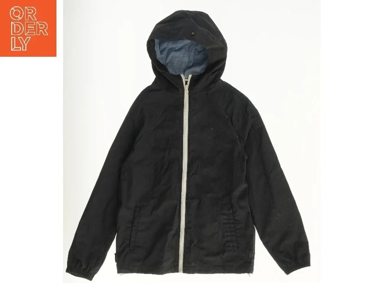 Billede 2 - Sort jakke med hætte fra Element (str. 164)